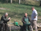Przygotowanie ławek na poświęcenie_3